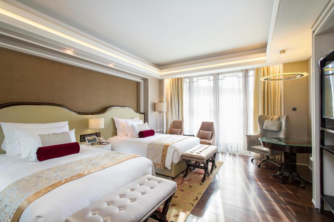 Grand Bay Hotel Beijing Jinpoluo Екстериор снимка