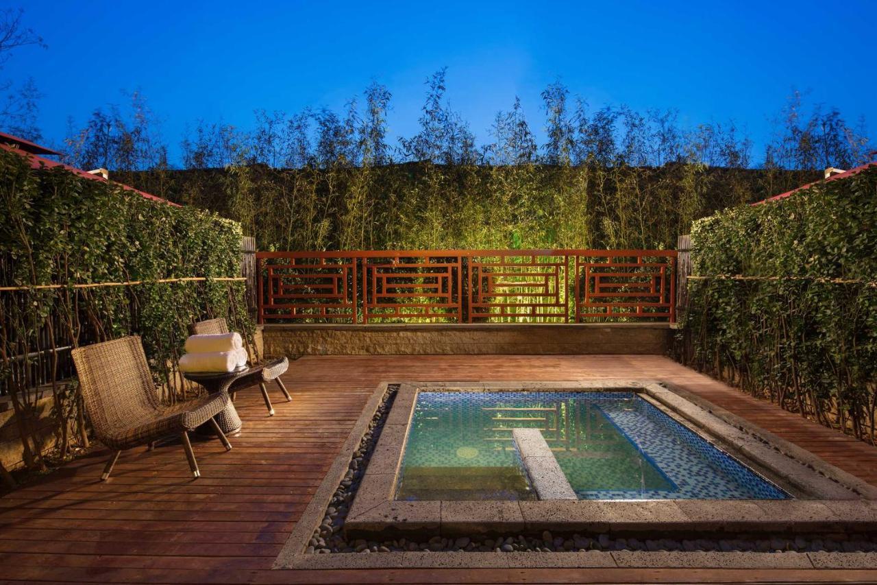Grand Bay Hotel Beijing Jinpoluo Екстериор снимка