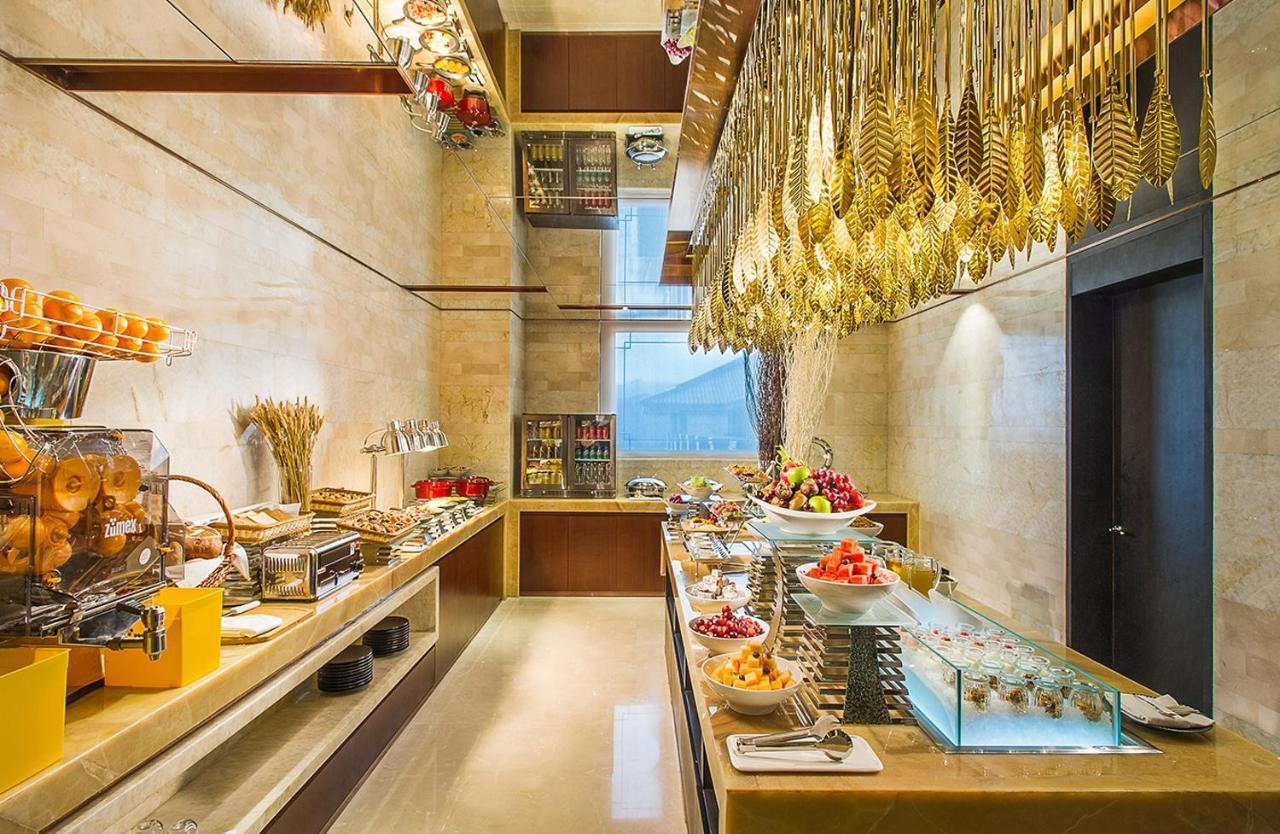 Grand Bay Hotel Beijing Jinpoluo Екстериор снимка