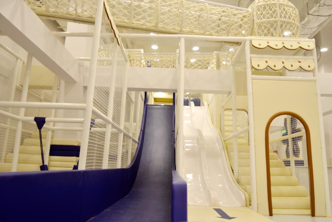 Grand Bay Hotel Beijing Jinpoluo Екстериор снимка