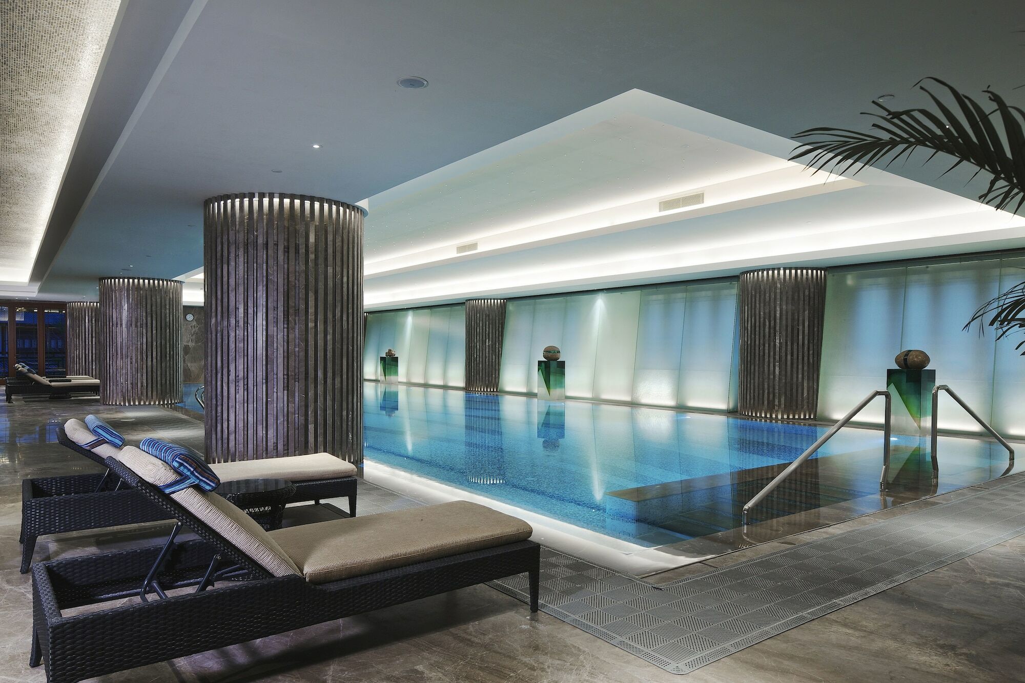 Grand Bay Hotel Beijing Jinpoluo Екстериор снимка